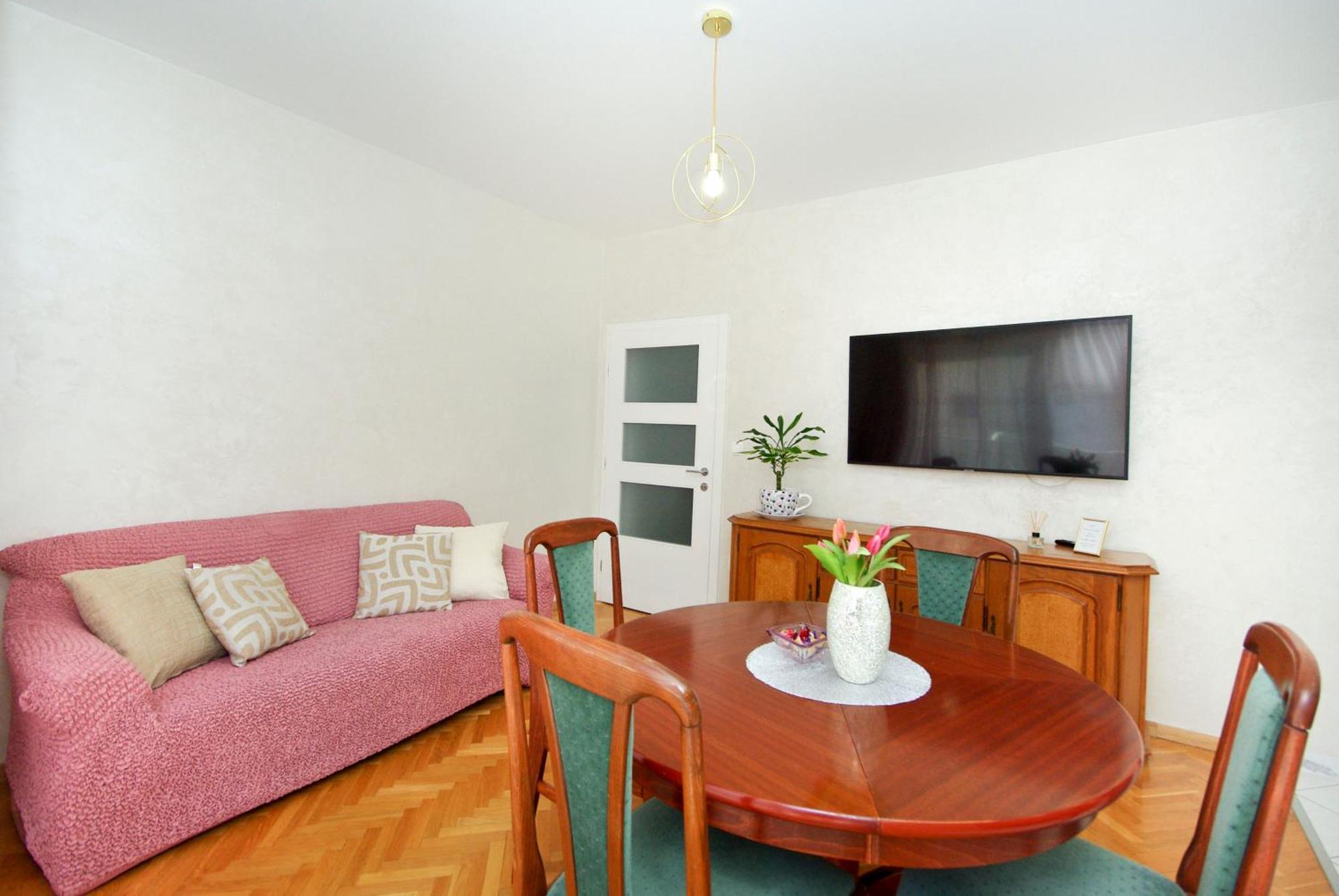 Apartment Vranjes *